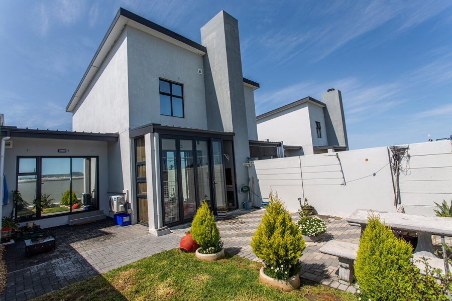 To Let 3 Bedroom Property for Rent in Zonnendal Western Cape